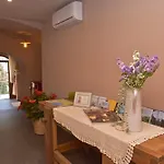 Tra I Monti E San Martino