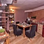Tra I Monti E San Martino Semesterbostad Biassa