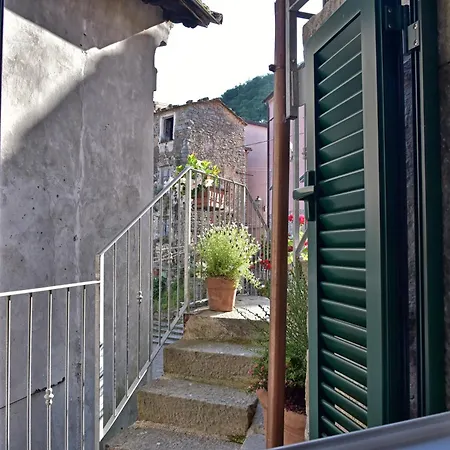 Tra I Monti E San Martino *