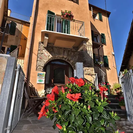 Nyaraló Tra I Monti E San Martino Biassa